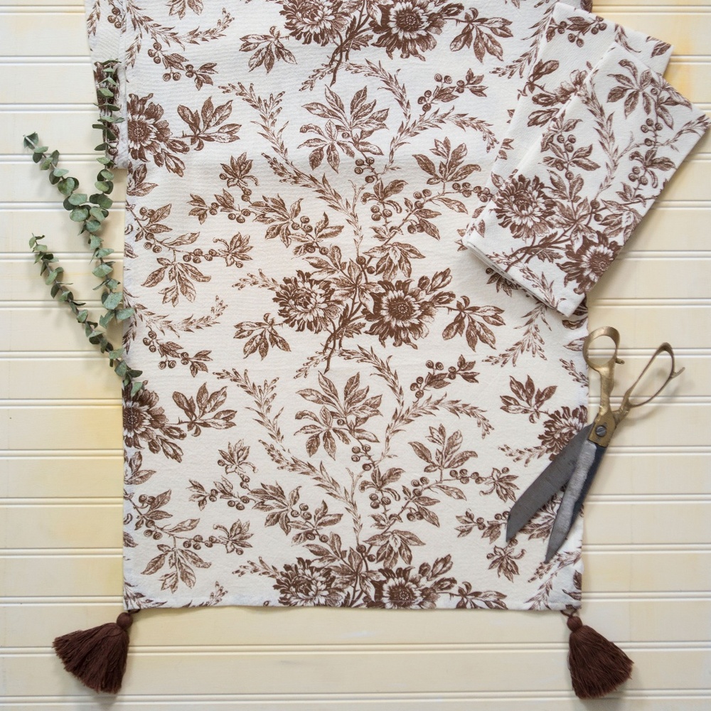 April Cornell Table Runner Felicity Flowers BNWT